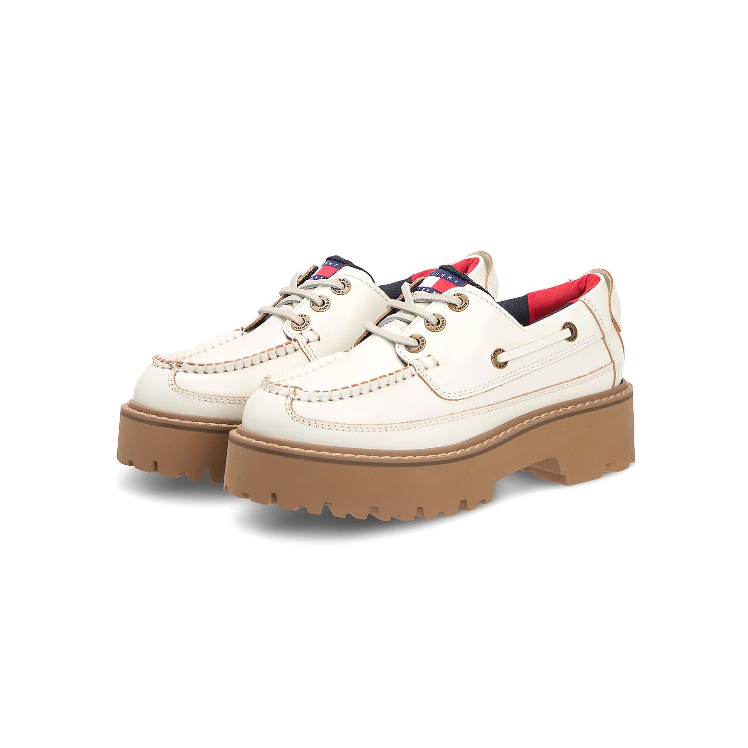 Tommy Hilfiger mode femme 2026 2027 2028 nouveautes chaussures bateau archive cuir mode fashion